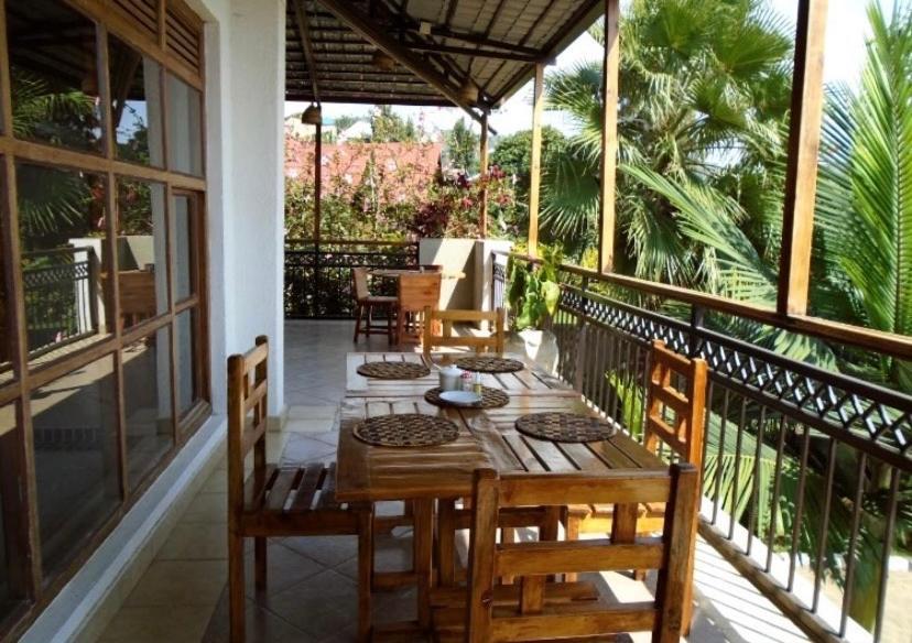 Asante Hotel Gisenyi Exterior photo